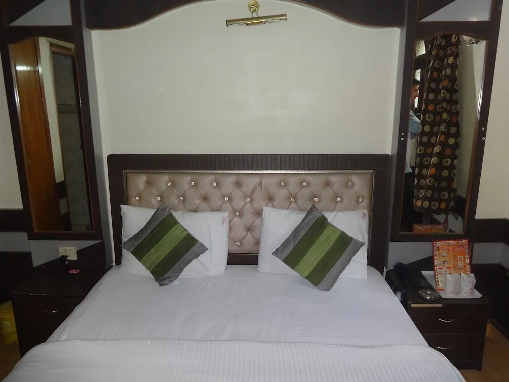 Alaska Hotel New Delhi