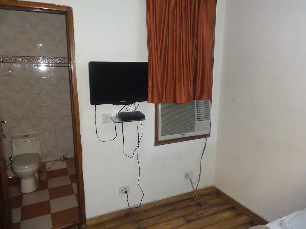 Alaska Hotel New Delhi 2*, Delhi (National Capital Territory of India)